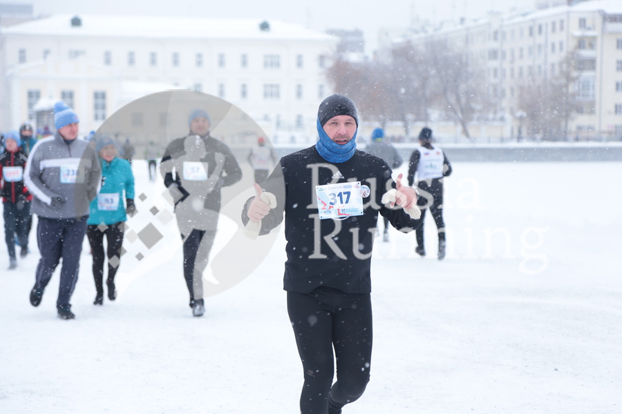 06425-WinterHalf-20161204-d2605f71-7f3a-437f-a5ea-cc76800a4374-water.jpg