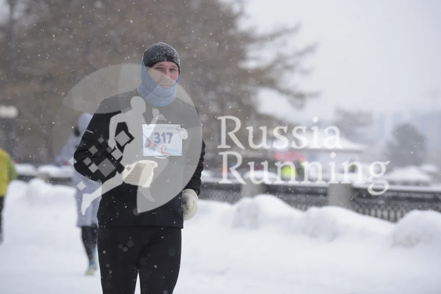 09538-WinterHalf-20161204-fa6fa1b8-d953-463e-9059-2c6565919952-water.webp