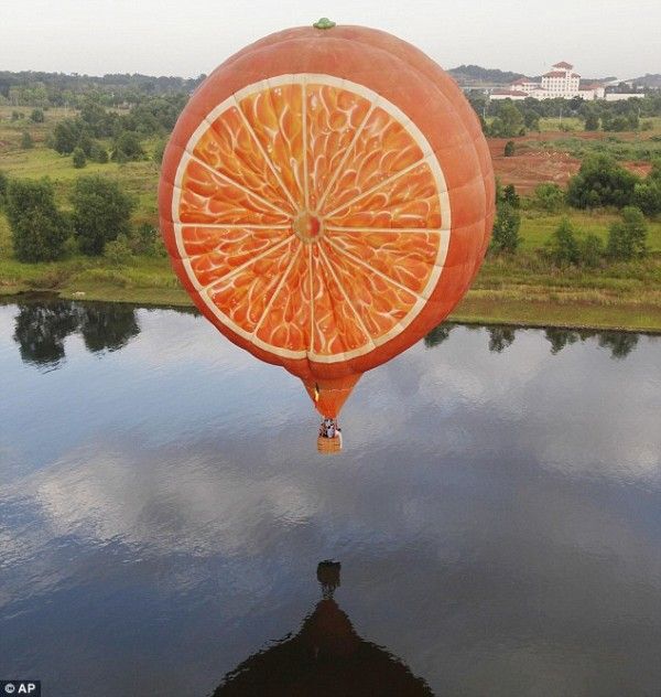 0e03d1a220d5a11a8d28628e52063c5f--orange-fruit-big-balloons.jpg