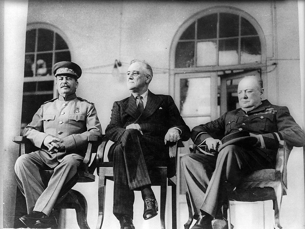 1021px-Teheran_conference-1943.webp