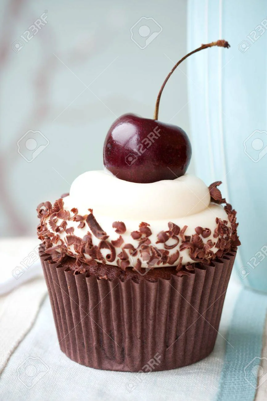 11328586-black-forest-cupcake.webp