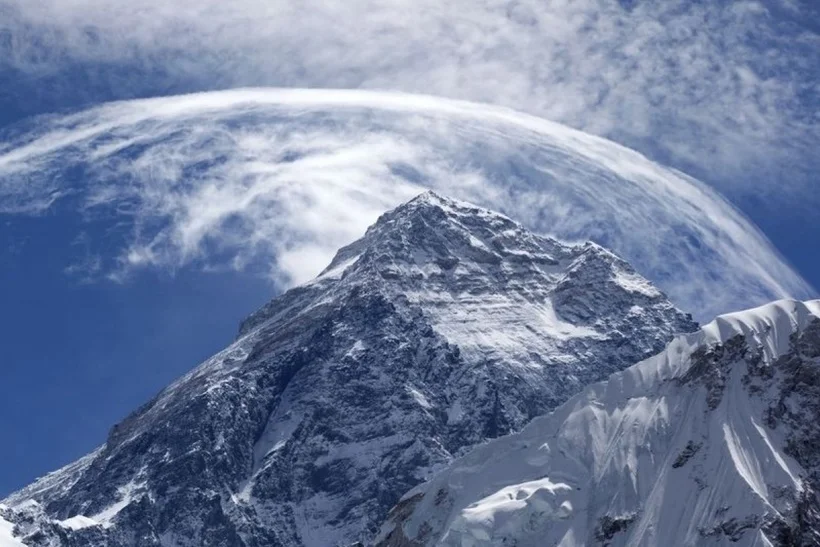 1159b67af674ca0-59b67ae0798c8-everest010_crop_1200.webp