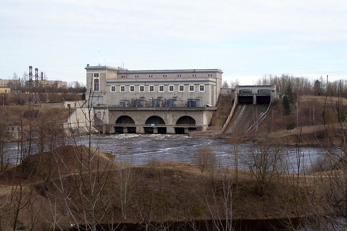 1200px-Narva_hydroelectric_station,_Apr_2009.jpg