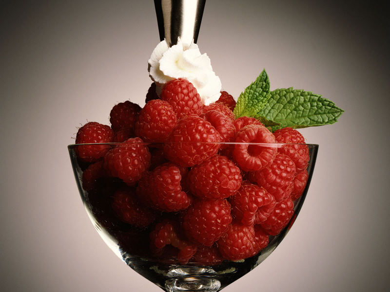 1267726423_raspberry-whipcream-1-1tjpytqvc8-800x600.jpg