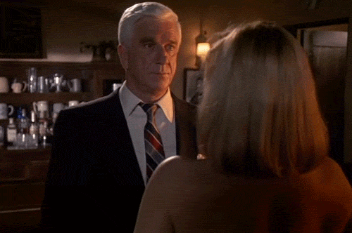 1354641602_golyy-pistolet-leslie-nielsen-gifki-479733.gif