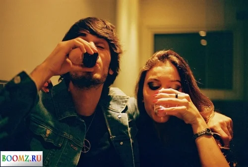 1358246263_boy-cute-drink-girl-vodka-Favim.com-146640.webp
