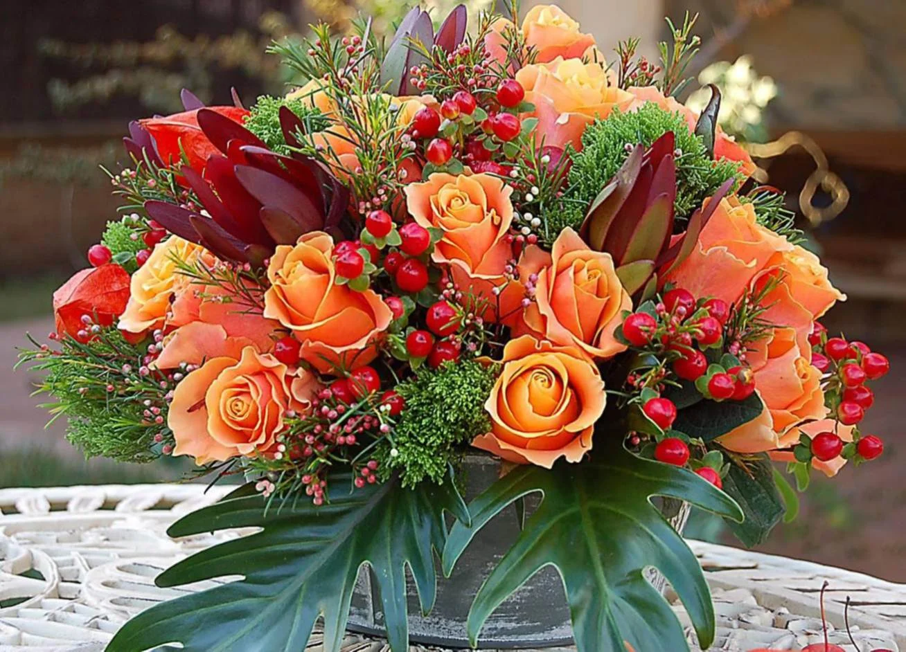 1422266023-autumn-flower-arrangements-hd-wallpaper-1.webp
