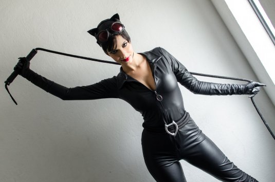 1434630920_catwoman_cosplay_mulher_gato_by_mel_rayzel-d8innxp.jpg