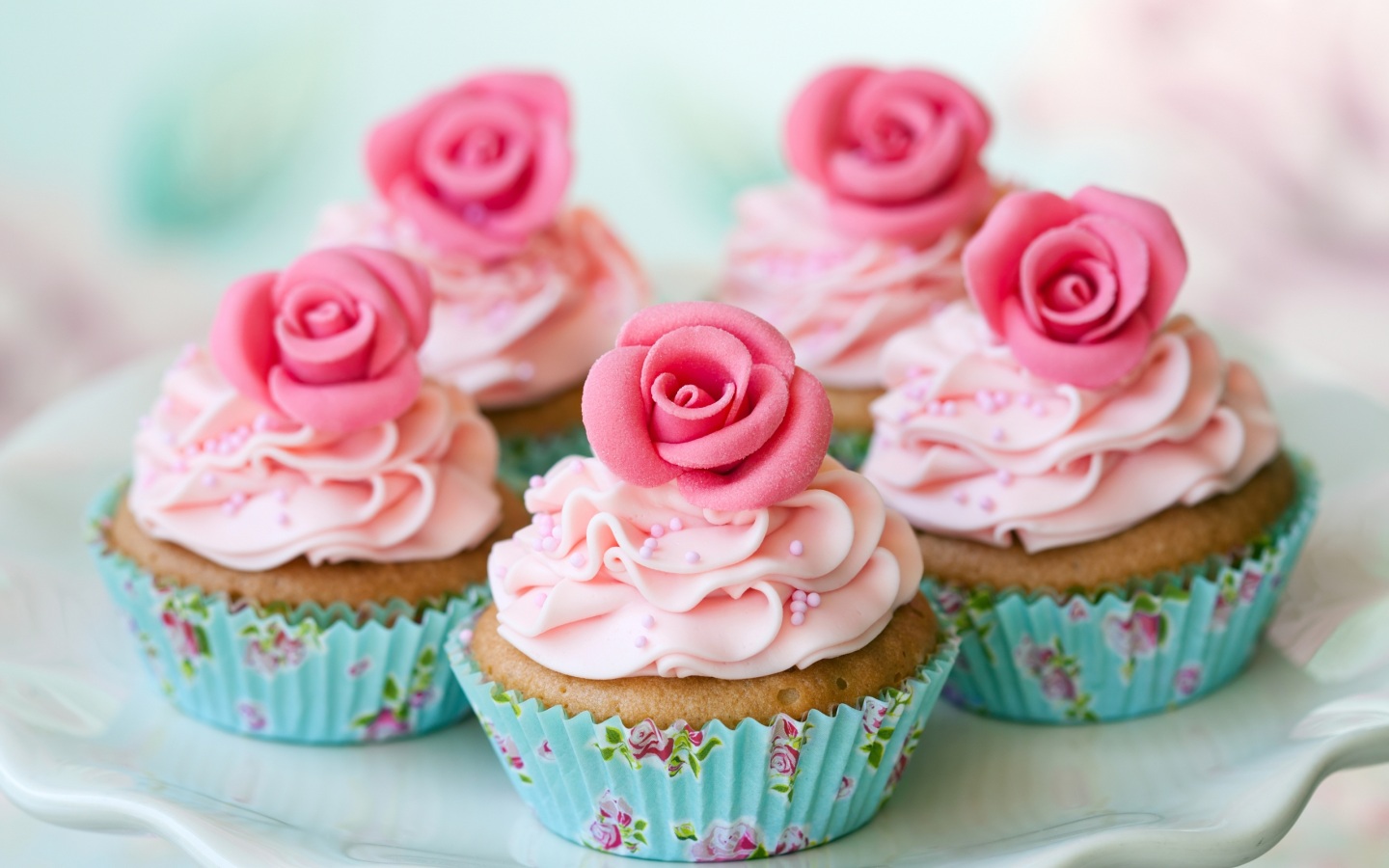 1440_Cake with Roses.jpg