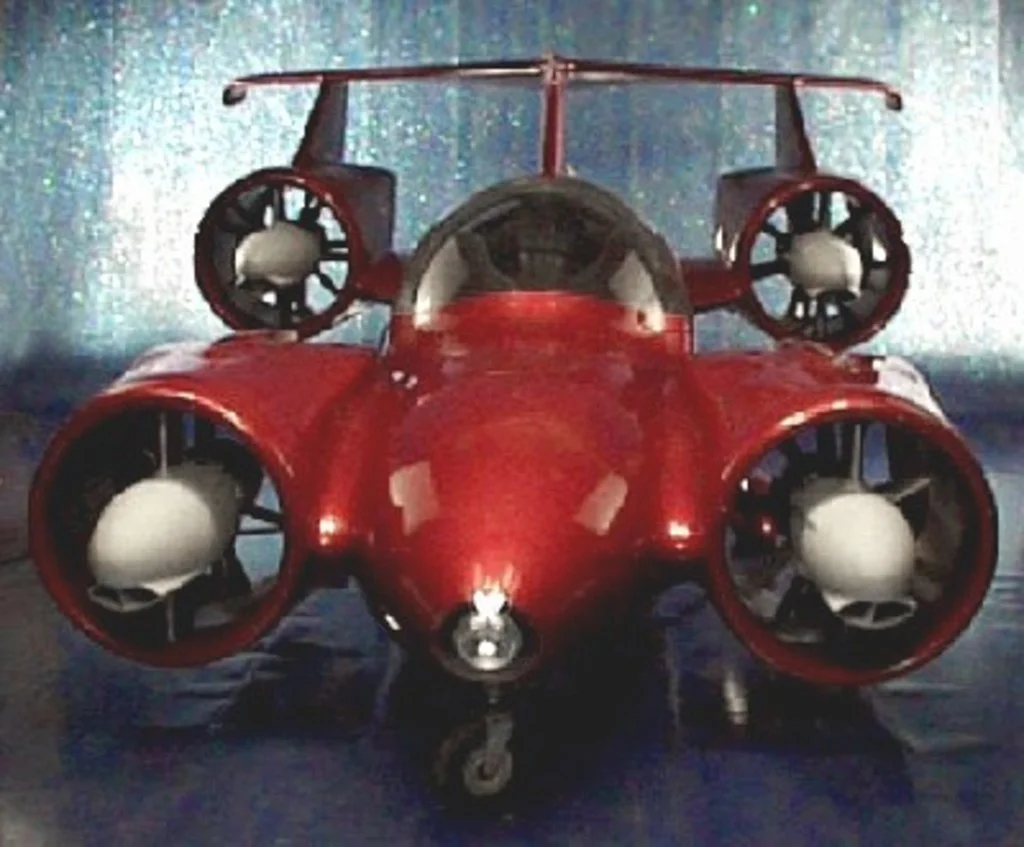 15-11-2013-21-26-34-flying-car-front.webp