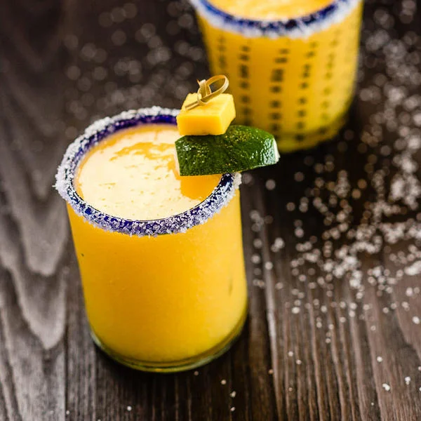 1523719260_koktejl-margarita-s-mango.webp