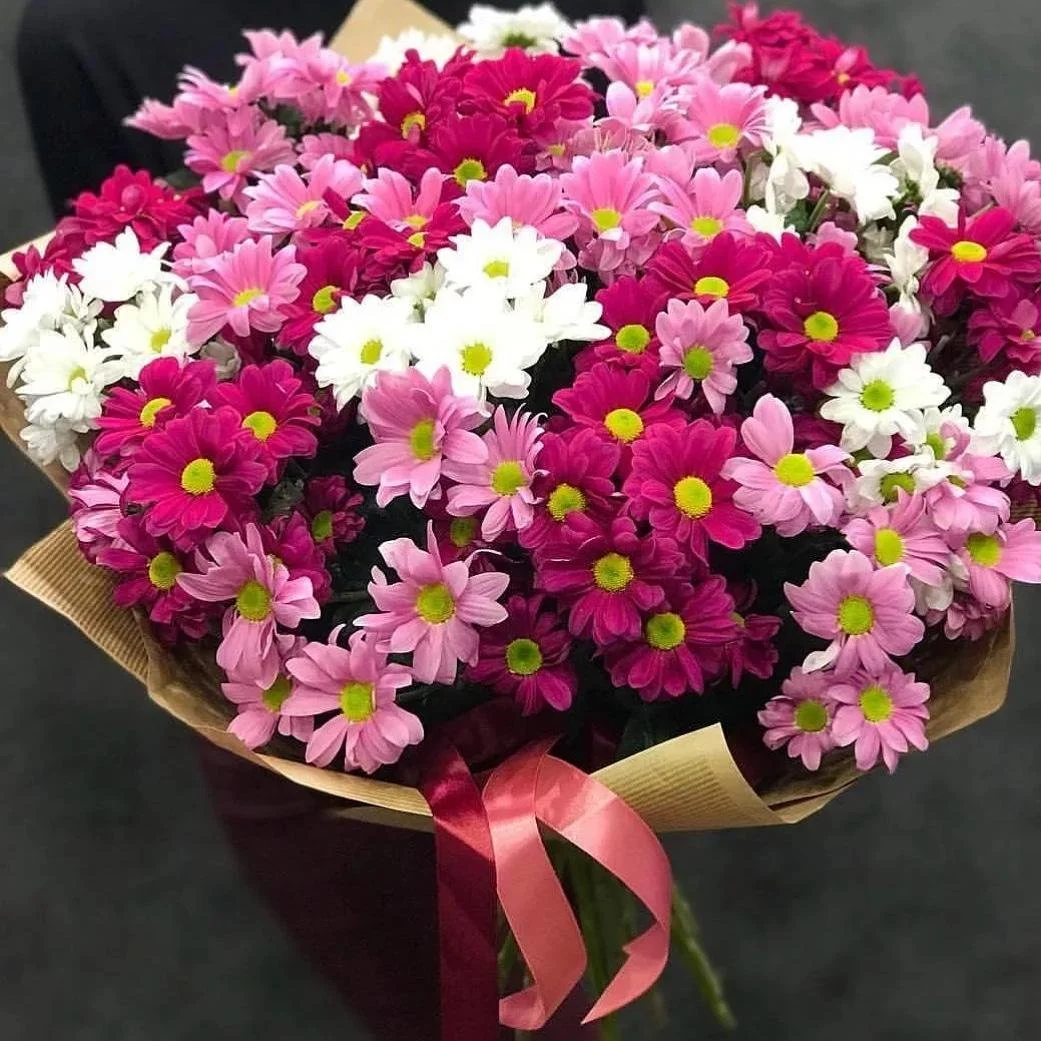 1596423860_45-p-buketi-iz-raznotsvetnikh-khrizantem-pinter-67.webp
