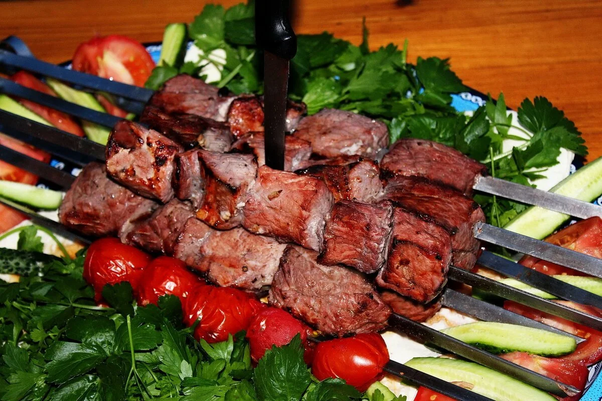 1617165940_49-p-shashlik-po-karski-krasivo-53.webp