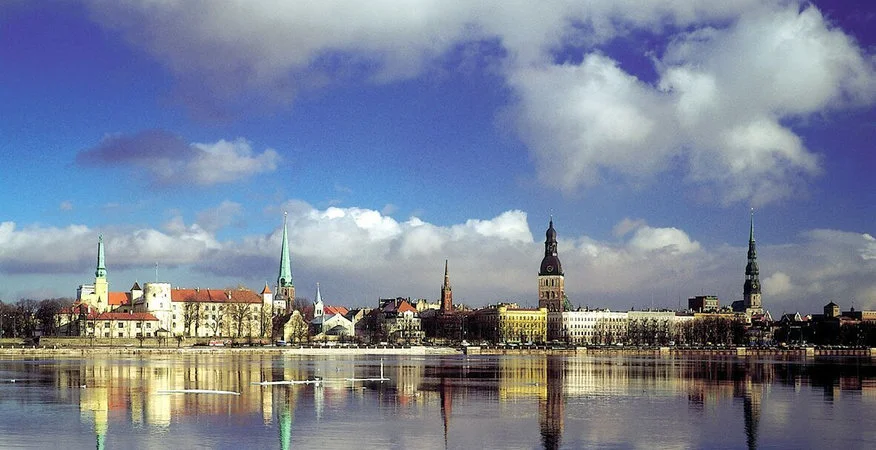 17510_riga-panorama_6(2)-877x450-b07.webp