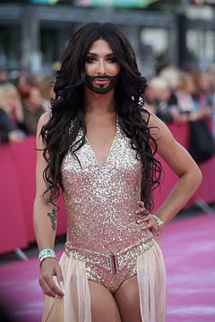 18-44-55-240px-Life_Ball_2013_-_magenta_carpet_Conchita_Wurst.jpg