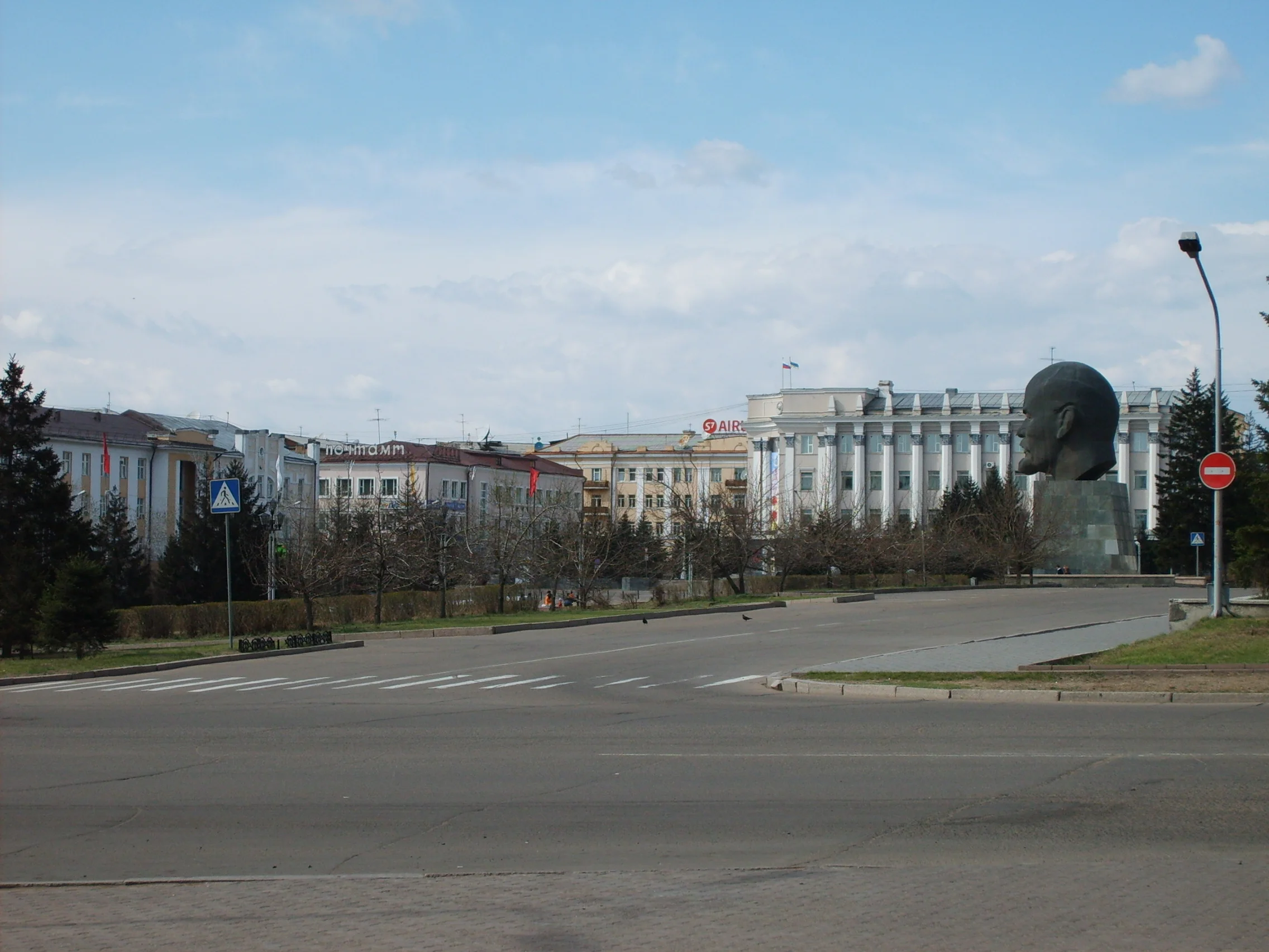 2006-05-07.   Площадь Советов.webp