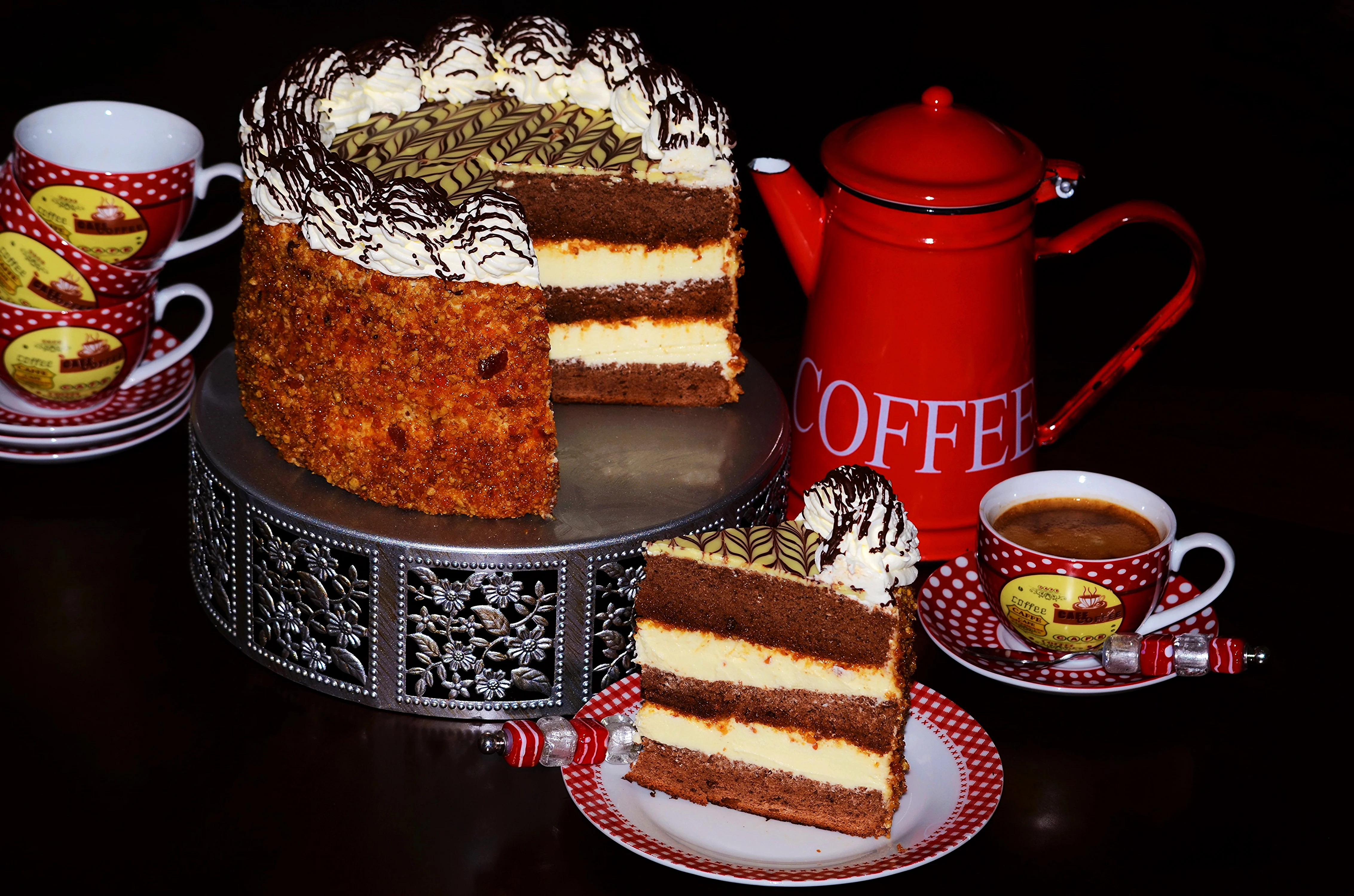 2017Food___Cakes_and_Sweet_Festive_cake_with_coffee_on_the_table_115321_.webp