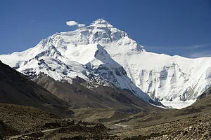 300px-Everest_North_Face_toward_Base_Camp_Tibet_Luca_Galuzzi_2006.webp