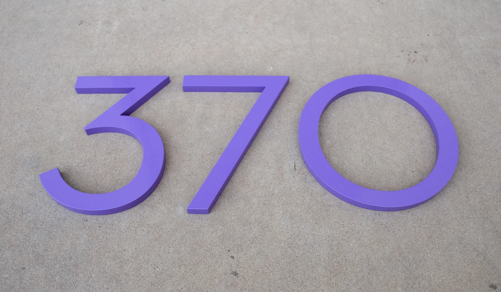 370_purple_modern_house_numbers.webp