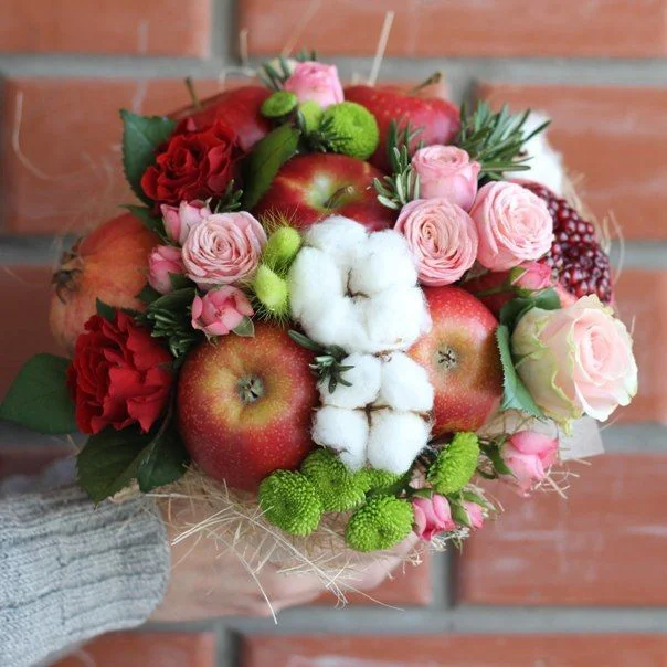 3f025dd3e0b1be648c9e2c613b0320e1--flower-arrangements-edible-bouquets.webp