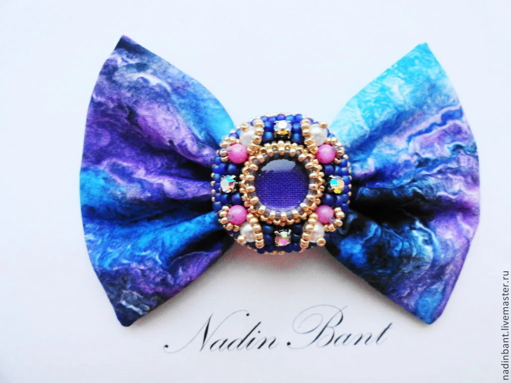 4701624001b96ee11bbf5b83c1rq--ukrasheniya-zakolka-bant-sirenevaya-vselennaya.webp