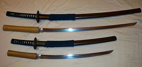 480px-Daisho_katana_and_wakizashi.webp