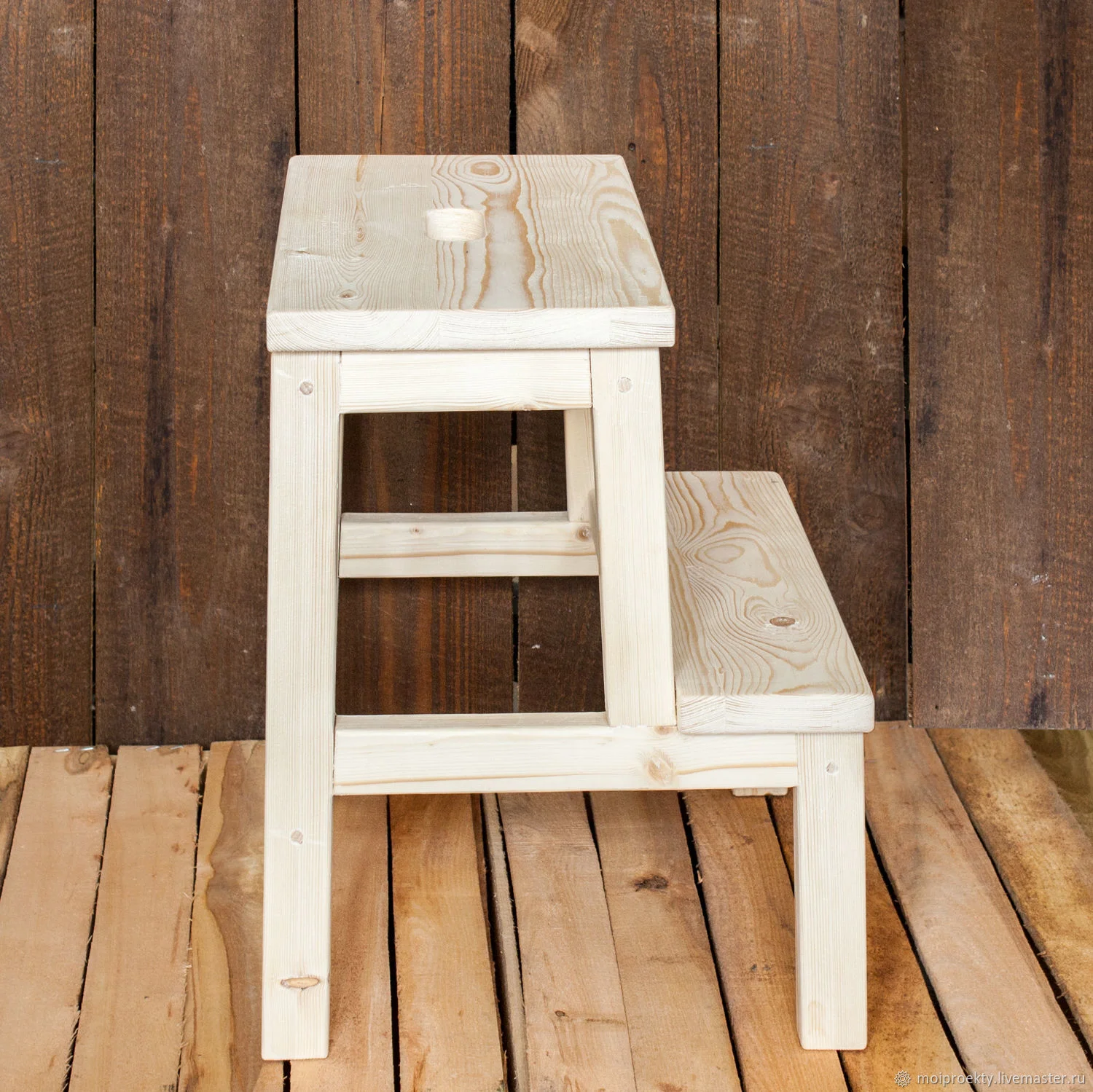 5065c6697256e233f10cbdbcf9xt--materialy-dlya-tvorchestva-taburet-stremyanka-iz-massiva-sosn.webp