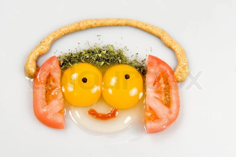 6282967-cheerful-crude-egg.webp