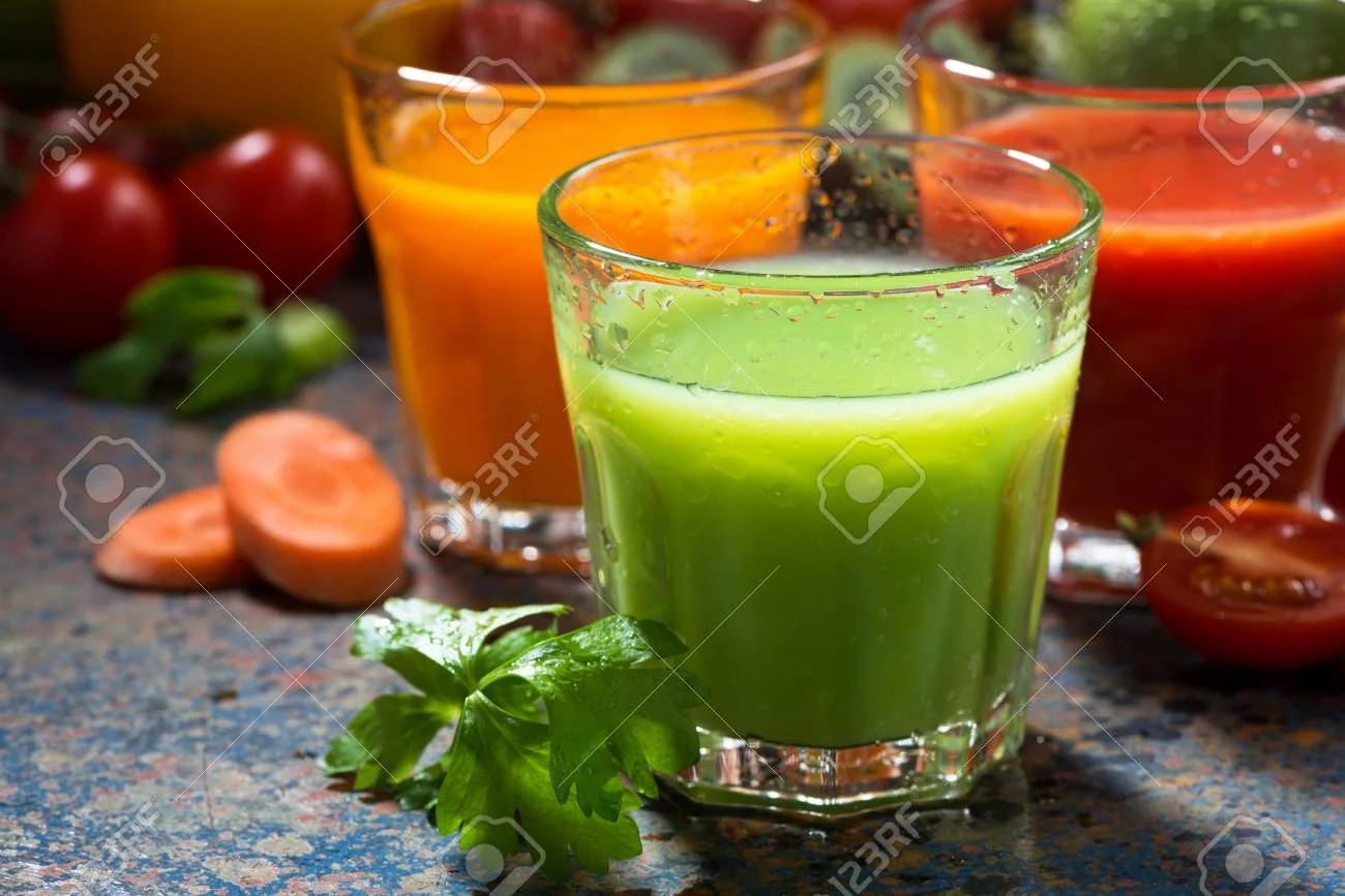 63572039-assortment-of-vegetable-juices-closeup-horizontal.webp
