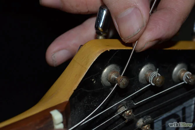 670px-Restring-a-Guitar-Step-8.webp