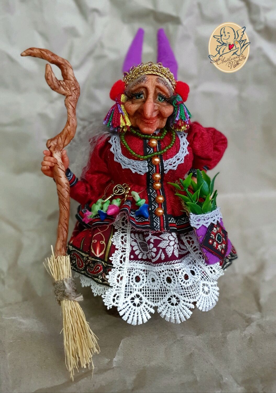 6870dc59d07cc9454f722b7982q0--kukly-i-igrushki-baba-yaga-modnaya.jpg