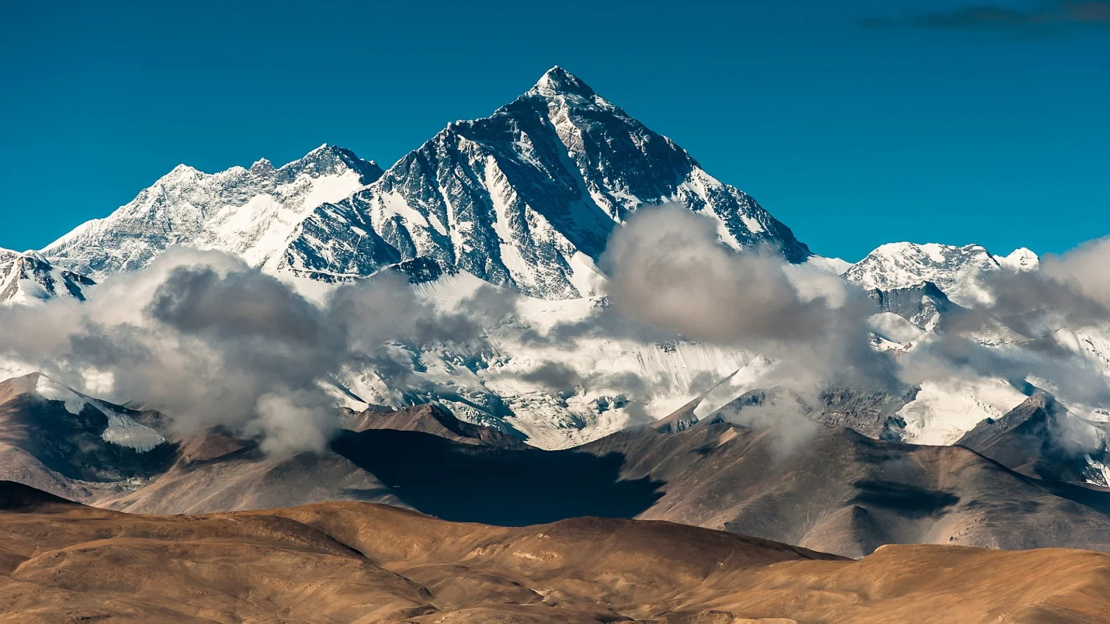 7.8.Everest2.webp