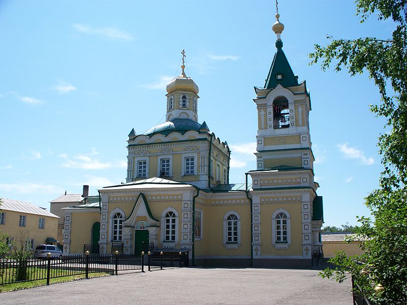 800px-RussianChurch_Ussurisk.jpg