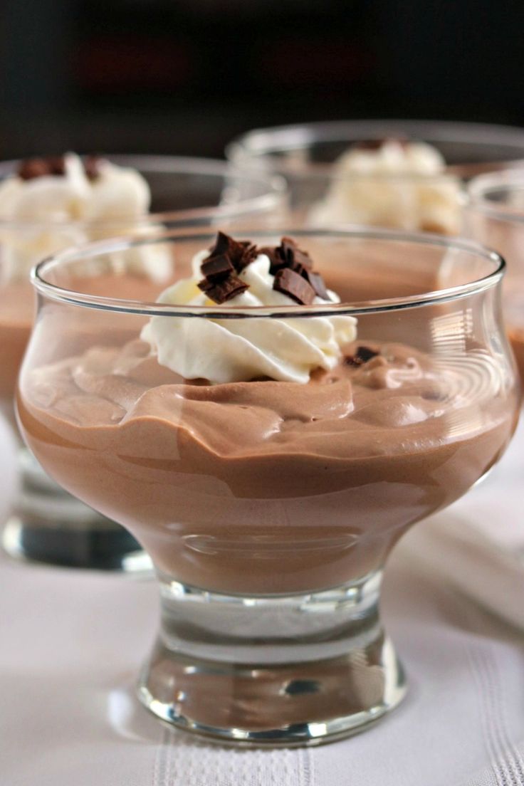 88a399e0c8758d9945be29f928e1c098--impressive-desserts-chocolate-mousse-recipe.jpg