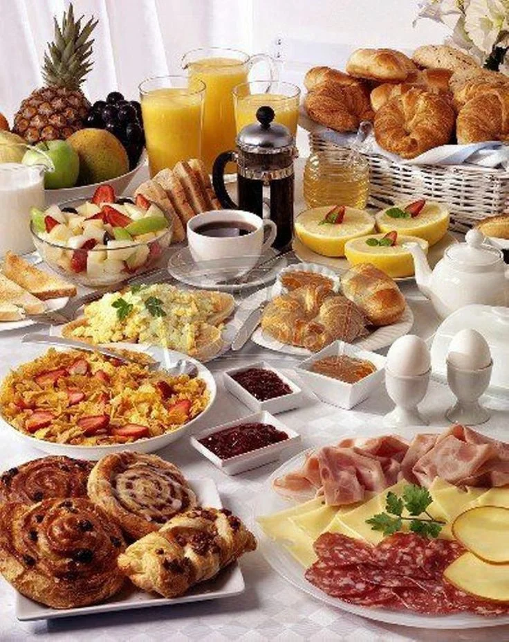 88cfb952818c2e54eba1153356140824--breakfast-buffet-table-buffet-brunch-ideas.webp