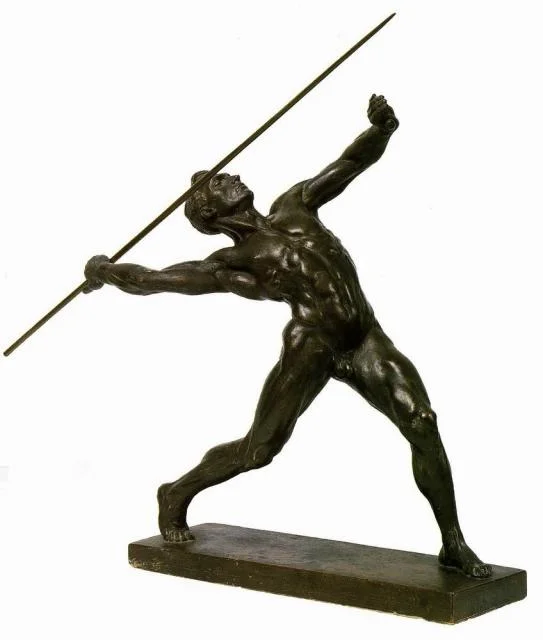 _М.Г.Метание копья.1927. Гипс тонированный. 40,8х19х36.preview.webp