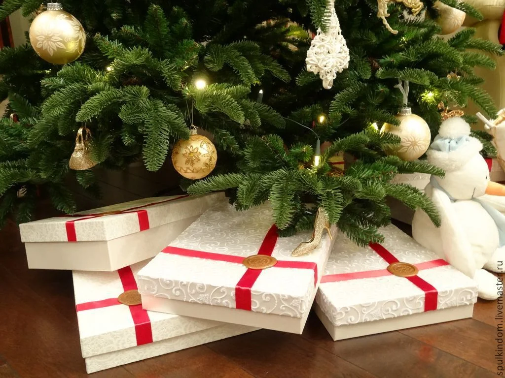 a2df703f0c387643ca2b76c7c1gj--podarki-k-prazdnikam-korobki-novogodnie-podarochnye.jpg