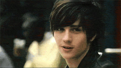 aaron-johnson-boy-cute-love-Favim.com-296746.gif