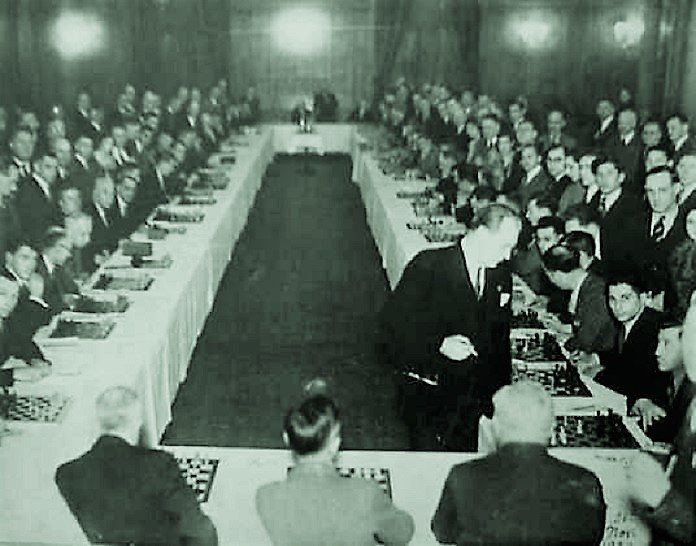 alexander-alekhine-20simul.jpg