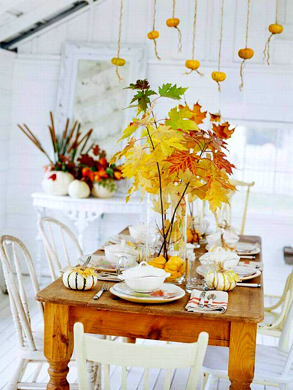 autumn-leaves-interior-decor-amazing-decorations-indoor-DIY-do-it-yourself-5.jpg