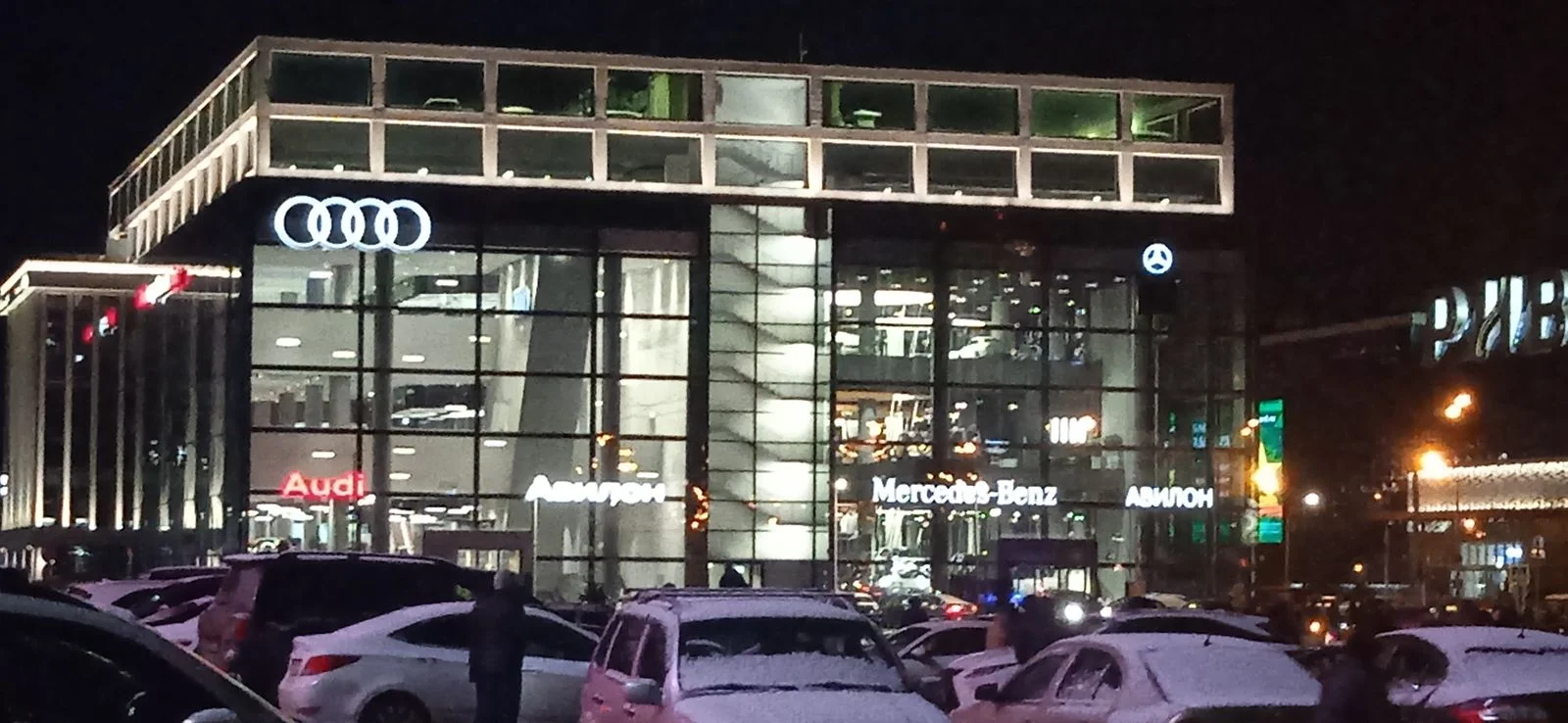 автомагазин у дворца цска.webp