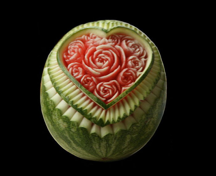 bce2b_1281523451_doseng.org_5040_amazing_watermelon_carvings_640_18.jpg