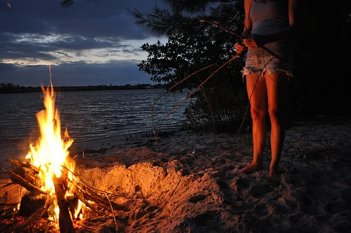 beach-beautiful-bonfire-camp-Favim.com-873563.webp