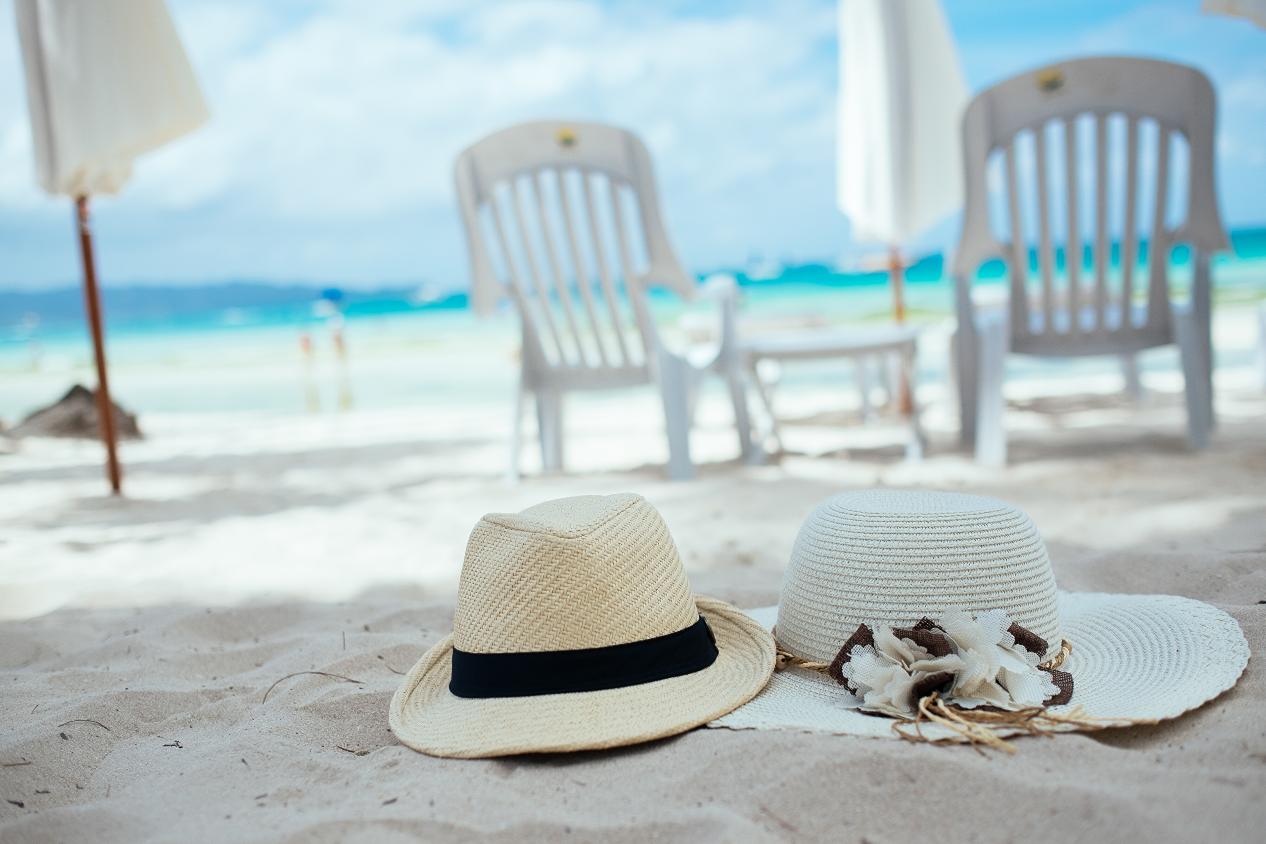 Beach_Hat_Chairs_Sand_478590.jpg