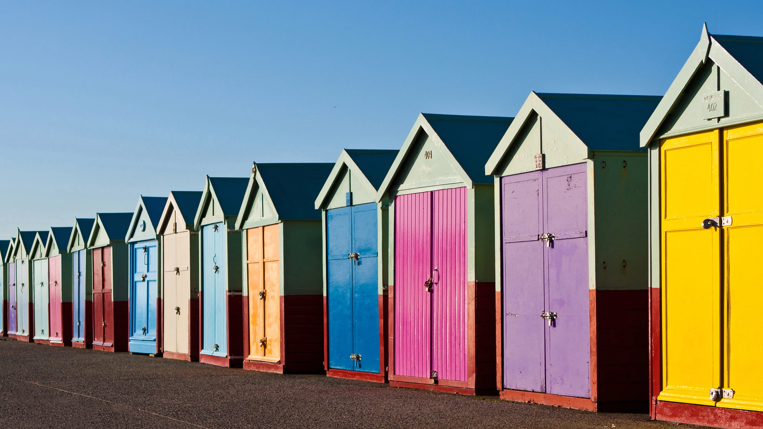 beach_huts.webp