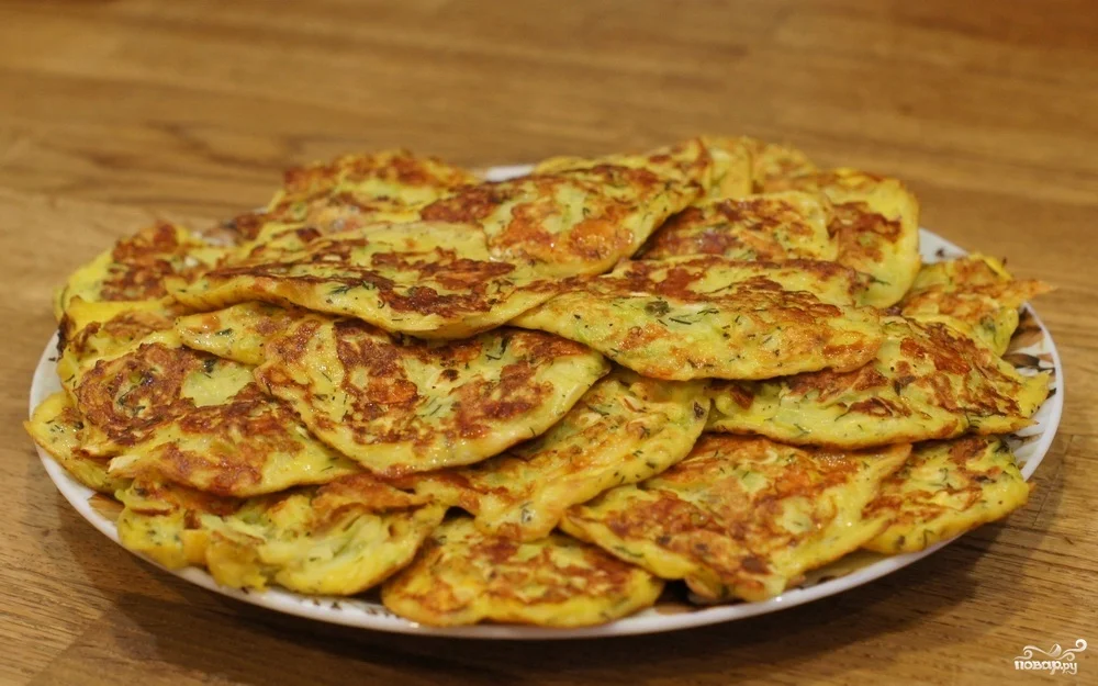 blinchiki_iz_kabachkov_s_sirom-152455.webp