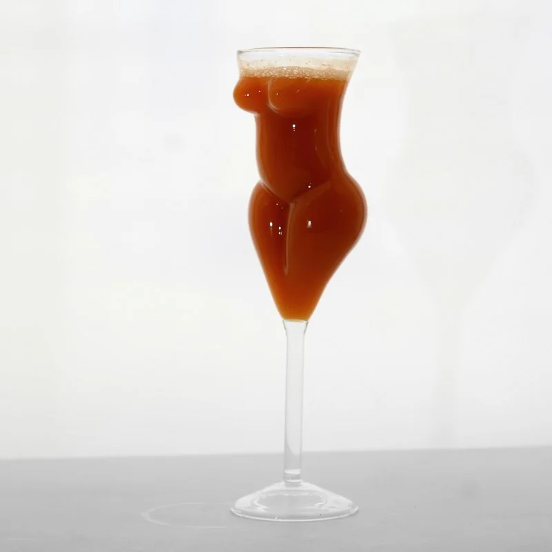 бокал с соком.webp