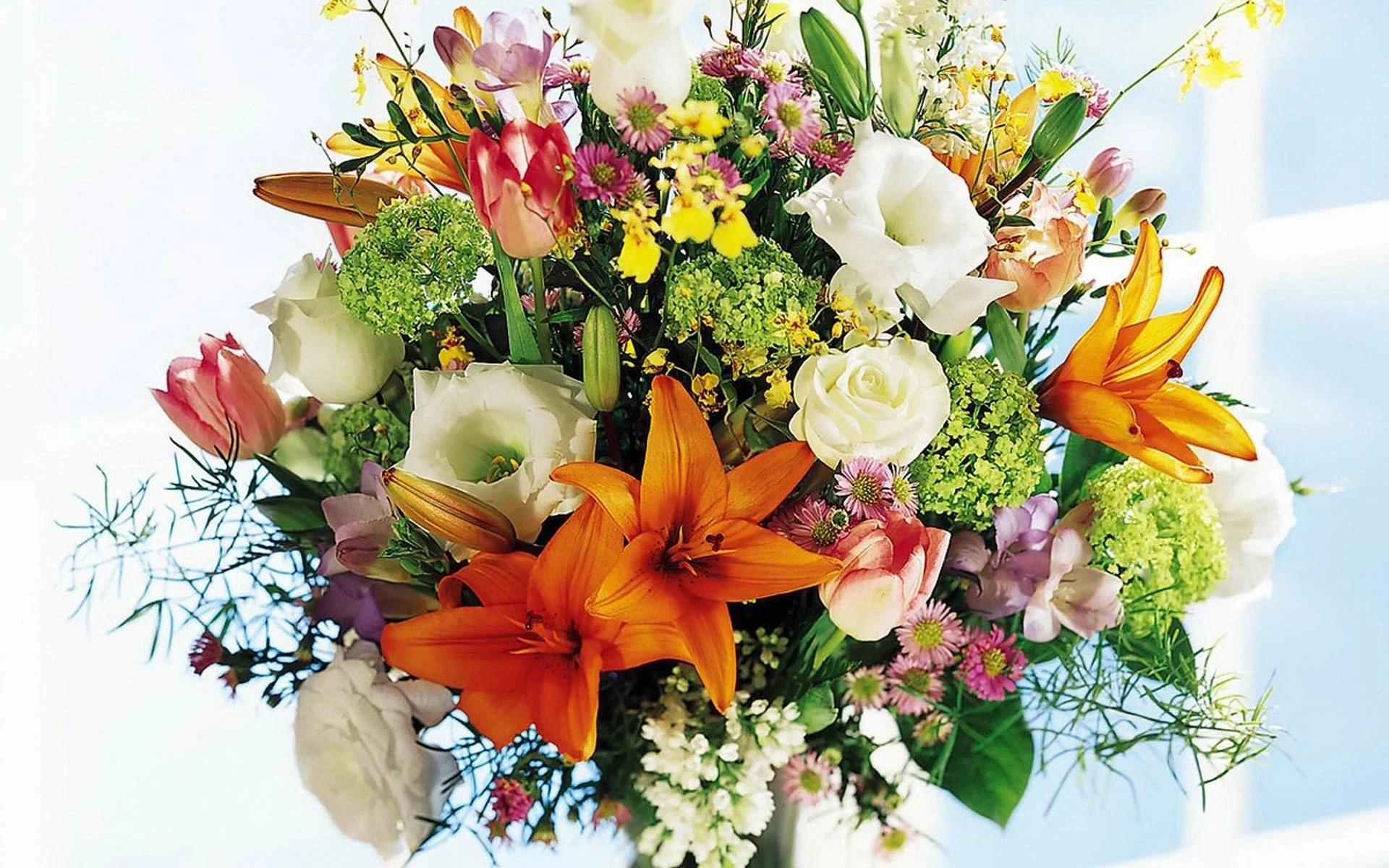 bouquet-lily-rose-tulip.webp