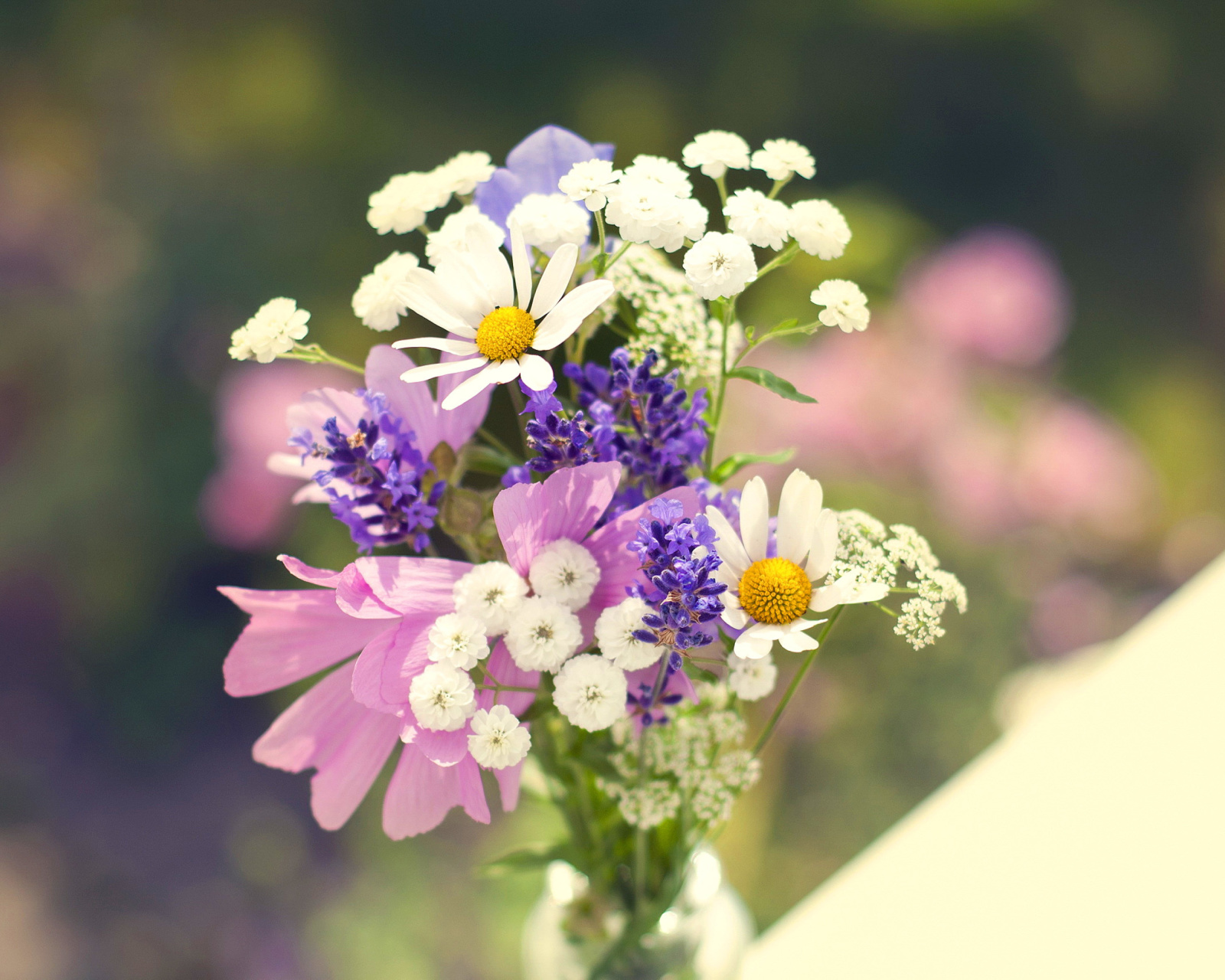 Bouquet-of-wildflowers-1600x1280.jpg