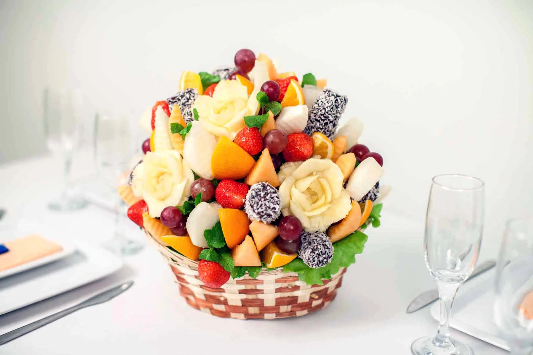 Bouquets_of_sweets_and_fruits_21.webp